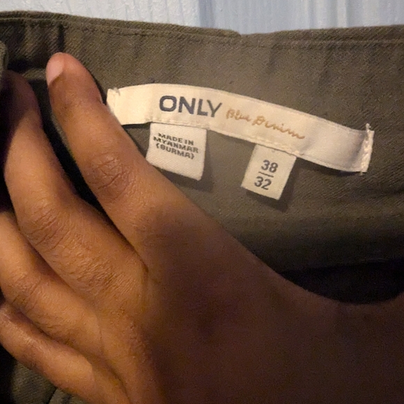 Capri pants - Picture 4 of 4